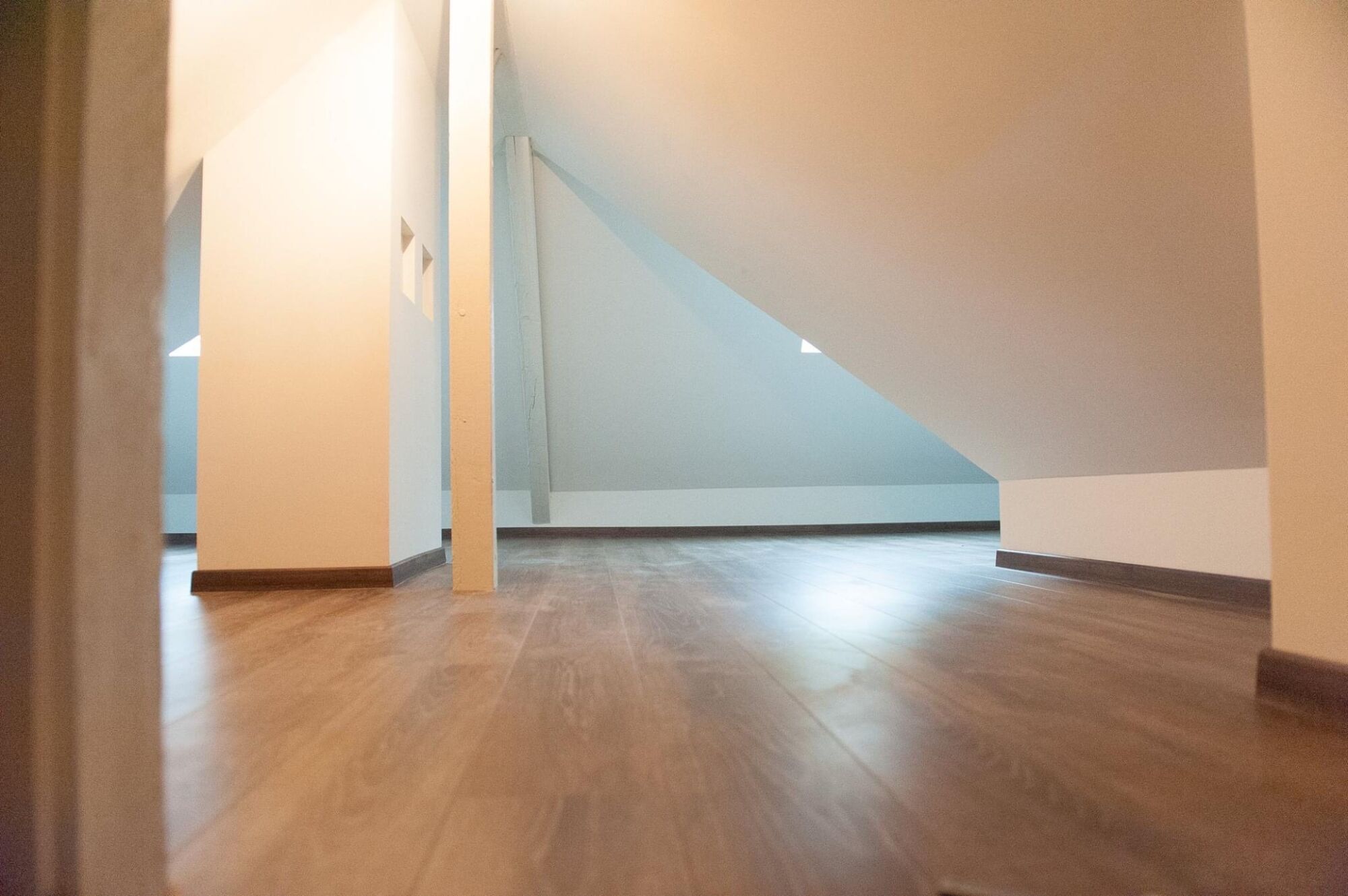 Comment r&eacute;ussir une premi&egrave;re peinture murale sans traces ? Saverne